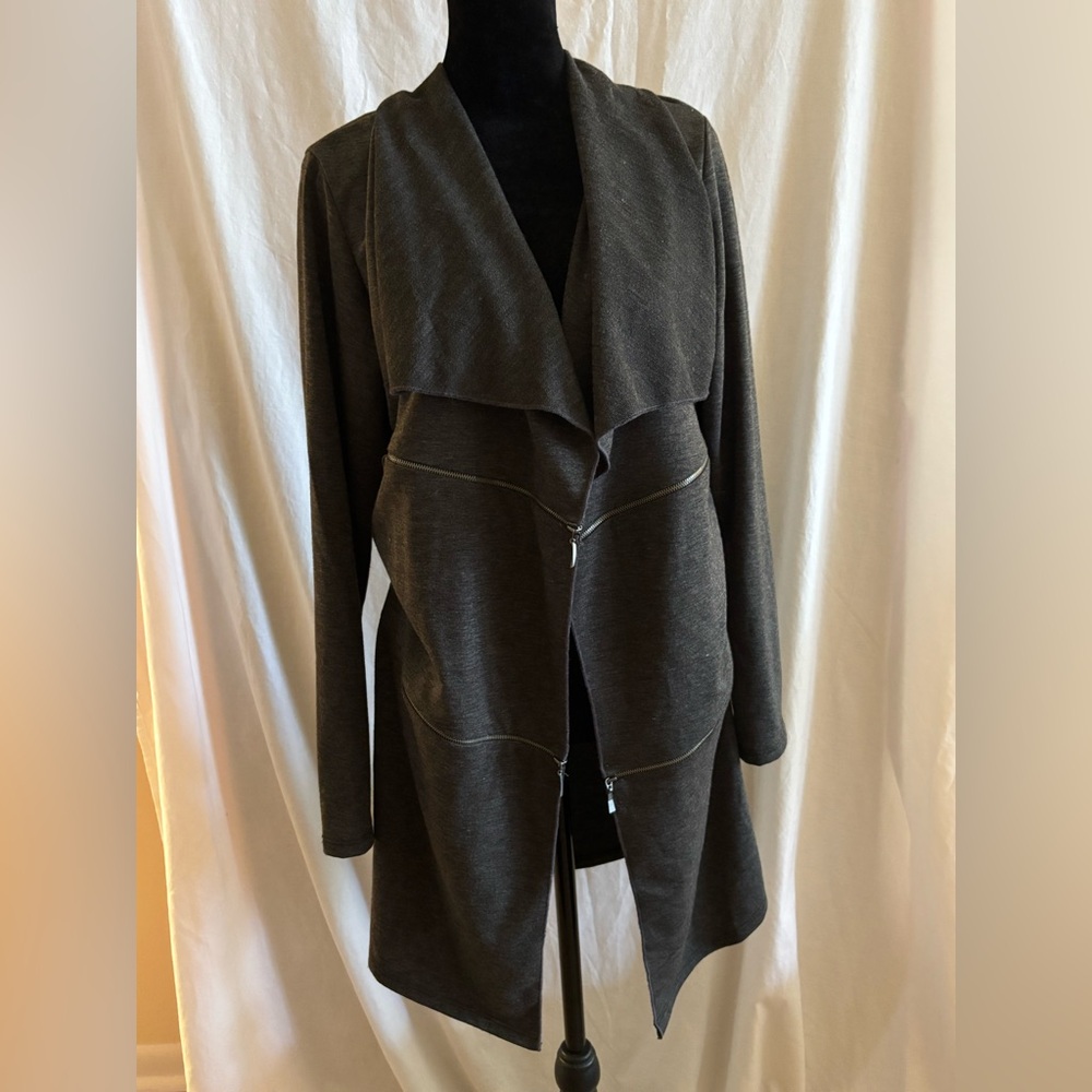 Edgy Zipper Detailed Cardigan